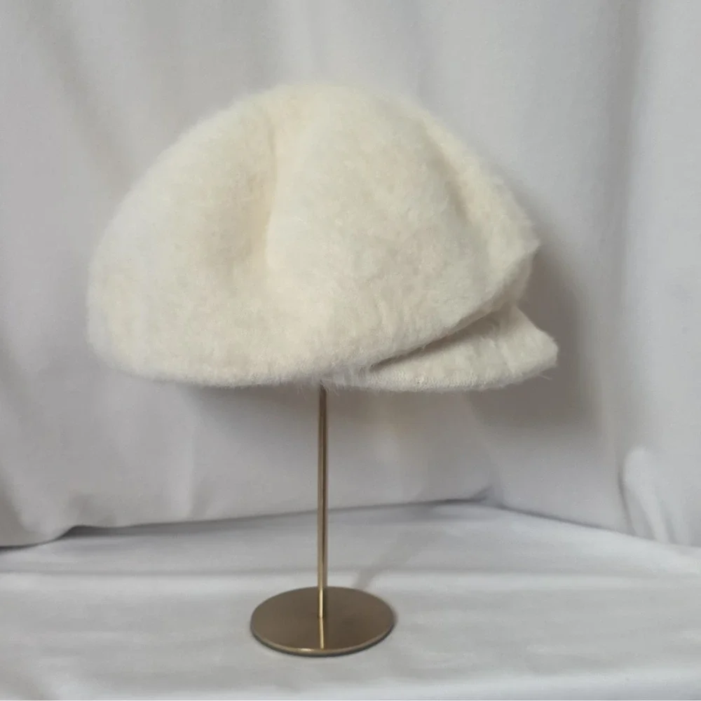 Vintage Y2K Kangol Ivory Faux Fur Newsboy Cap Solid Button Accent